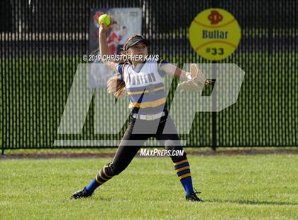 Thumbnail 1 in Harrisburg vs. Trico (IHSA 2A Sectional Semifinal) photogallery.