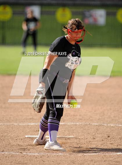Thumbnail 1 in Harrisburg vs. Trico (IHSA 2A Sectional Semifinal) photogallery.