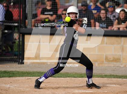 Thumbnail 2 in Harrisburg vs. Trico (IHSA 2A Sectional Semifinal) photogallery.