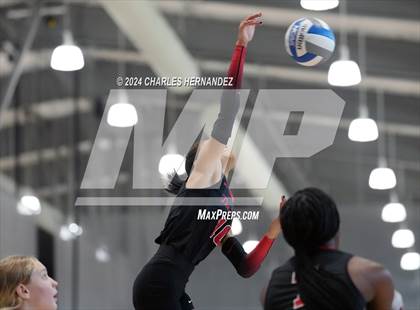 Thumbnail 3 in Montgomery vs. Oak Ridge (Legends Invitational) photogallery.
