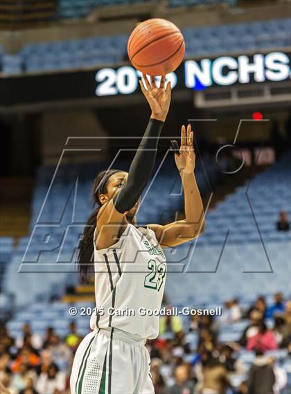 Thumbnail 2 in Southeast Raleigh vs. Myers Park (NCHSAA 4A Final) photogallery.