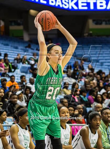 Thumbnail 1 in Southeast Raleigh vs. Myers Park (NCHSAA 4A Final) photogallery.