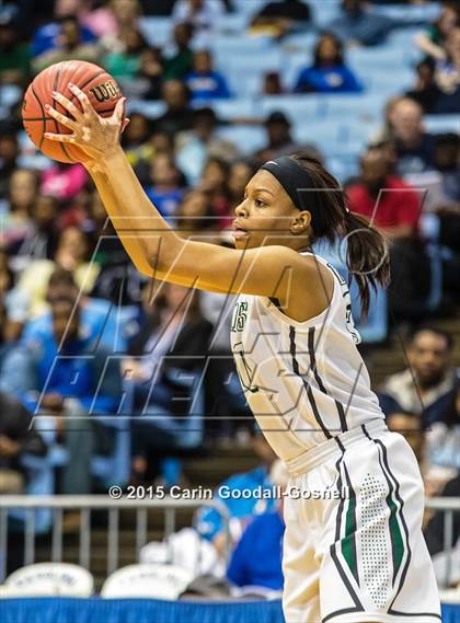 Thumbnail 3 in Southeast Raleigh vs. Myers Park (NCHSAA 4A Final) photogallery.