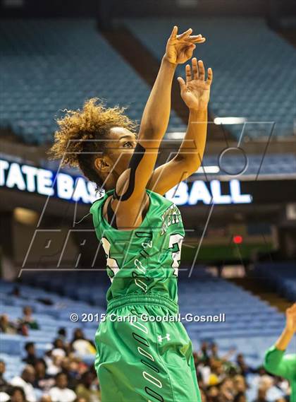 Thumbnail 3 in Southeast Raleigh vs. Myers Park (NCHSAA 4A Final) photogallery.