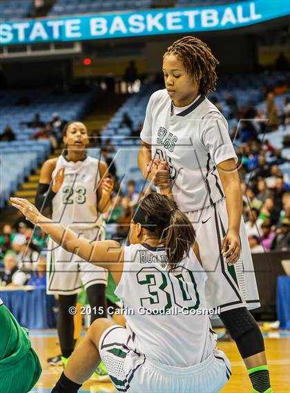 Thumbnail 2 in Southeast Raleigh vs. Myers Park (NCHSAA 4A Final) photogallery.
