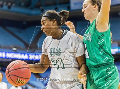 Thumbnail 2 in Southeast Raleigh vs. Myers Park (NCHSAA 4A Final) photogallery.