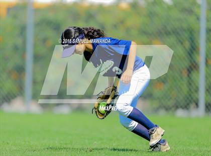 Thumbnail 2 in El Camino Real vs Birmingham photogallery.