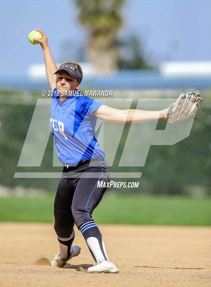 Thumbnail 1 in El Camino Real vs Birmingham photogallery.