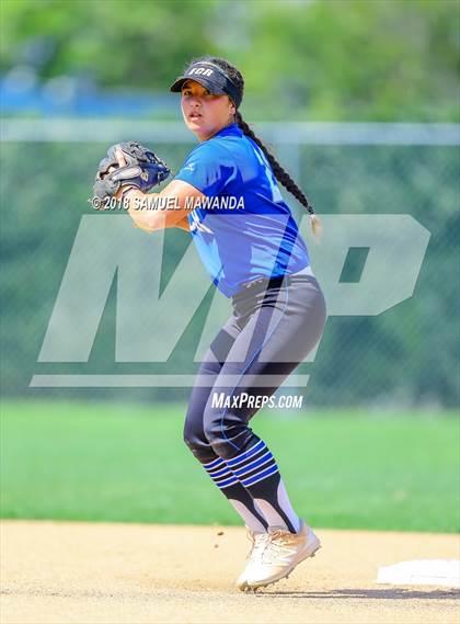 Thumbnail 2 in El Camino Real vs Birmingham photogallery.