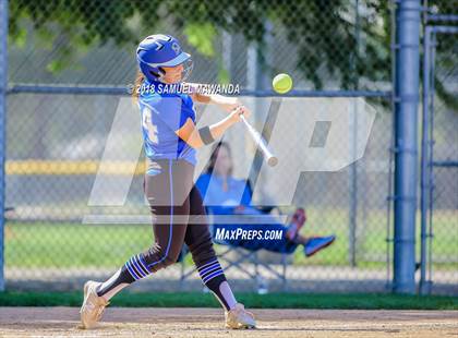 Thumbnail 1 in El Camino Real vs Birmingham photogallery.