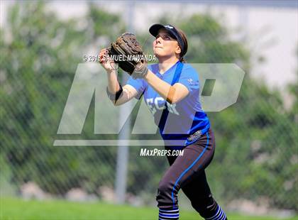 Thumbnail 1 in El Camino Real vs Birmingham photogallery.