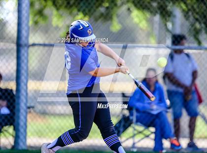Thumbnail 1 in El Camino Real vs Birmingham photogallery.
