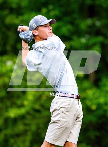 Thumbnail 1 in NCHSAA 4A Finals (Round 2) photogallery.