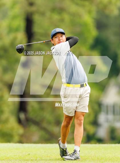 Thumbnail 3 in NCHSAA 4A Finals (Round 2) photogallery.