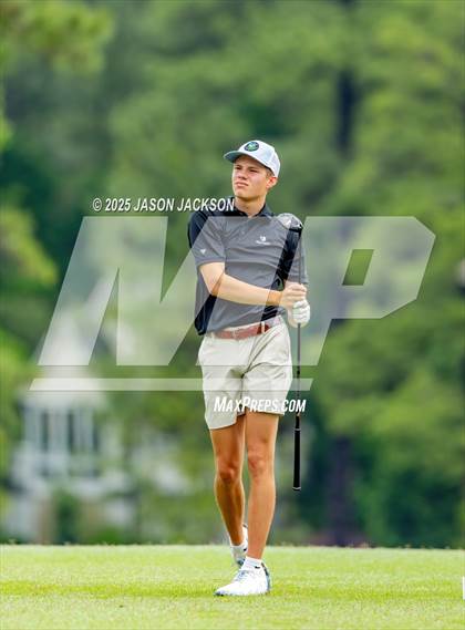 Thumbnail 1 in NCHSAA 4A Finals (Round 2) photogallery.