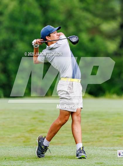 Thumbnail 3 in NCHSAA 4A Finals (Round 2) photogallery.