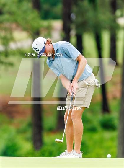 Thumbnail 3 in NCHSAA 4A Finals (Round 2) photogallery.
