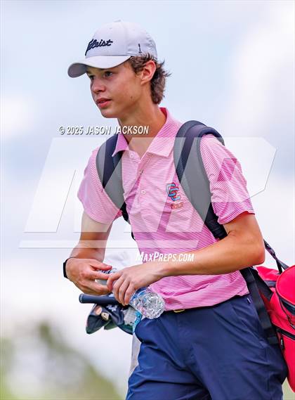 Thumbnail 1 in NCHSAA 4A Finals (Round 2) photogallery.