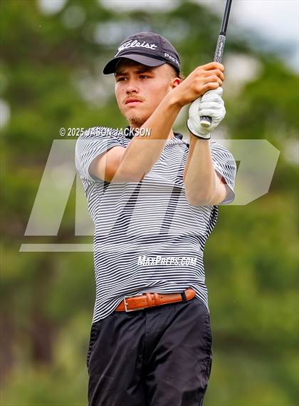 Thumbnail 2 in NCHSAA 4A Finals (Round 2) photogallery.