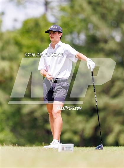 Thumbnail 1 in NCHSAA 4A Finals (Round 2) photogallery.