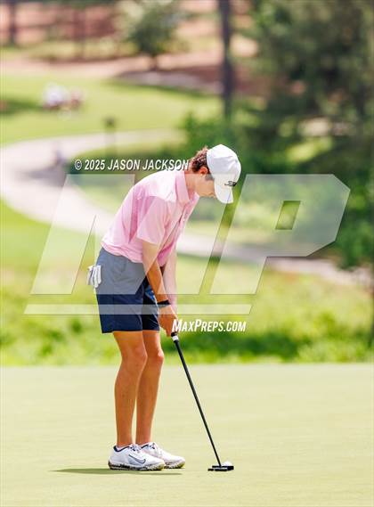 Thumbnail 1 in NCHSAA 4A Finals (Round 2) photogallery.