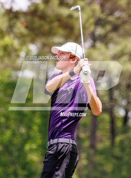 Thumbnail 1 in NCHSAA 4A Finals (Round 2) photogallery.