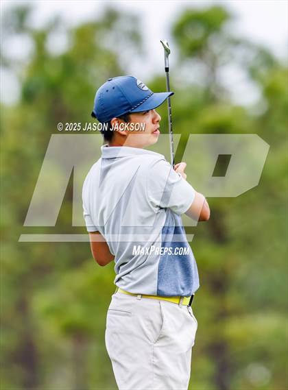 Thumbnail 2 in NCHSAA 4A Finals (Round 2) photogallery.