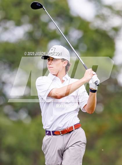Thumbnail 1 in NCHSAA 4A Finals (Round 2) photogallery.