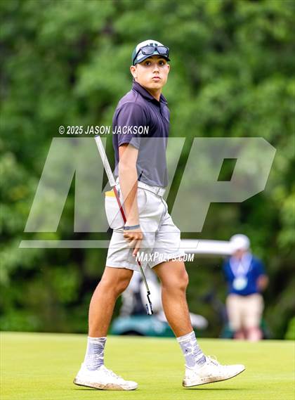 Thumbnail 1 in NCHSAA 4A Finals (Round 2) photogallery.