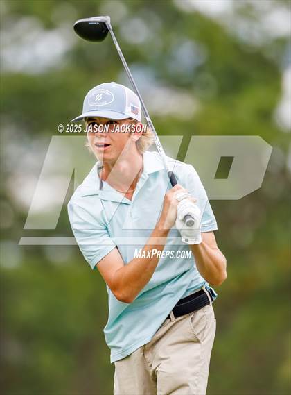 Thumbnail 2 in NCHSAA 4A Finals (Round 2) photogallery.