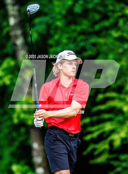 Thumbnail 1 in NCHSAA 4A Finals (Round 2) photogallery.
