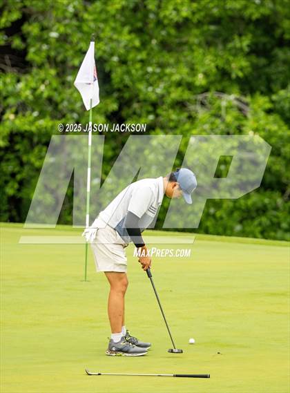 Thumbnail 1 in NCHSAA 4A Finals (Round 2) photogallery.