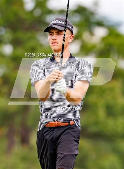 Thumbnail 2 in NCHSAA 4A Finals (Round 2) photogallery.