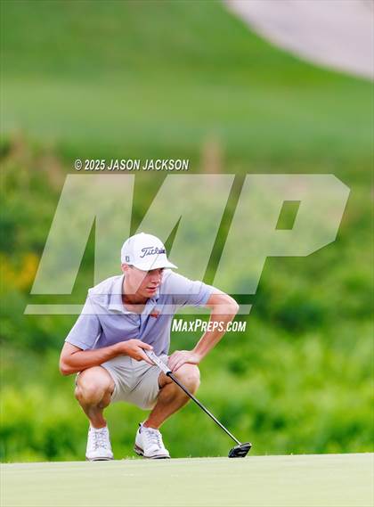 Thumbnail 2 in NCHSAA 4A Finals (Round 2) photogallery.
