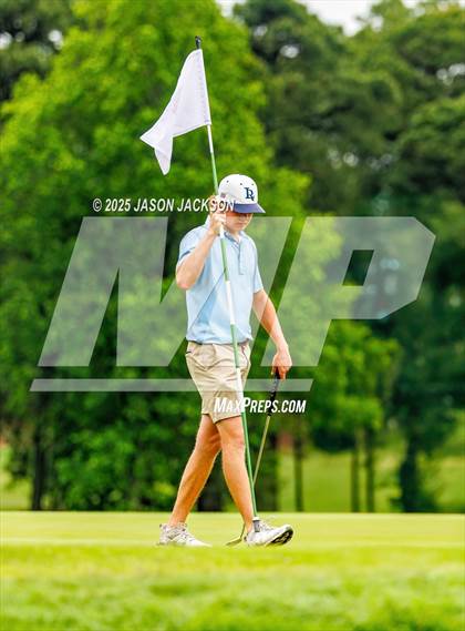 Thumbnail 1 in NCHSAA 4A Finals (Round 2) photogallery.
