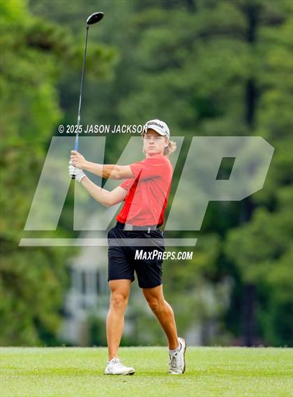 Thumbnail 2 in NCHSAA 4A Finals (Round 2) photogallery.