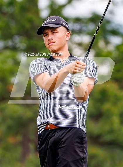 Thumbnail 1 in NCHSAA 4A Finals (Round 2) photogallery.