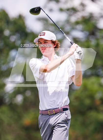 Thumbnail 2 in NCHSAA 4A Finals (Round 2) photogallery.