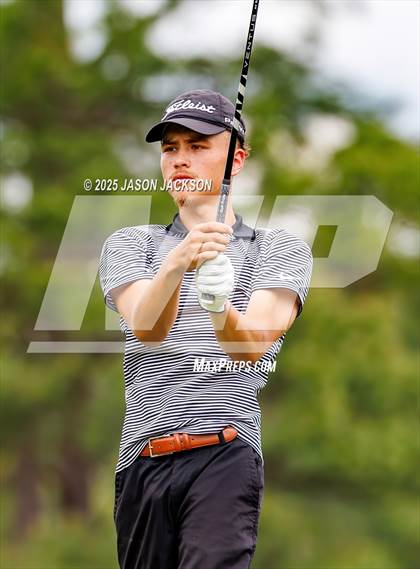 Thumbnail 1 in NCHSAA 4A Finals (Round 2) photogallery.