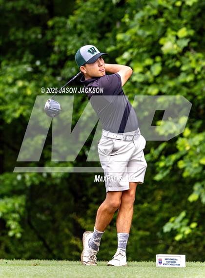 Thumbnail 1 in NCHSAA 4A Finals (Round 2) photogallery.