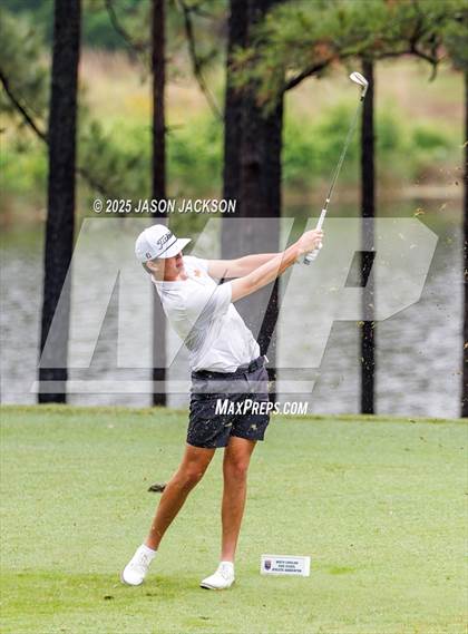 Thumbnail 1 in NCHSAA 4A Finals (Round 2) photogallery.