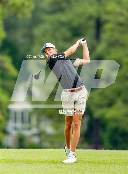 Thumbnail 3 in NCHSAA 4A Finals (Round 2) photogallery.