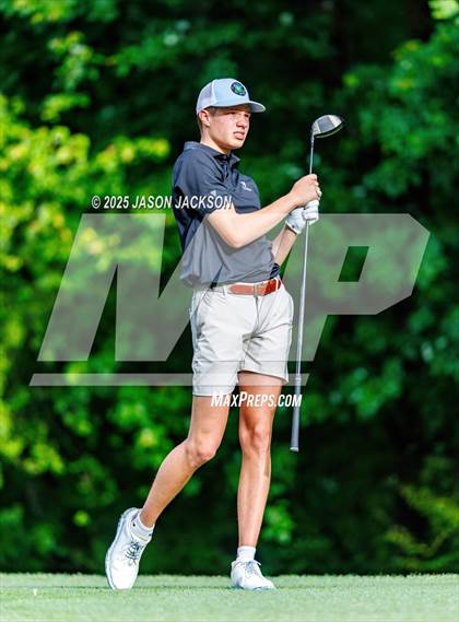Thumbnail 3 in NCHSAA 4A Finals (Round 2) photogallery.