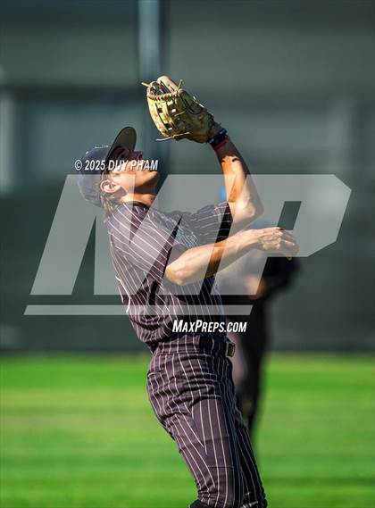Thumbnail 3 in Mater Dei @ Servite photogallery.