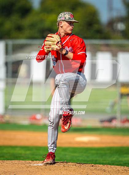 Thumbnail 2 in Mater Dei @ Servite photogallery.