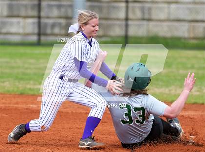 Thumbnail 1 in Grundy County vs Silverdale Academy photogallery.