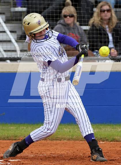 Thumbnail 2 in Grundy County vs Silverdale Academy photogallery.