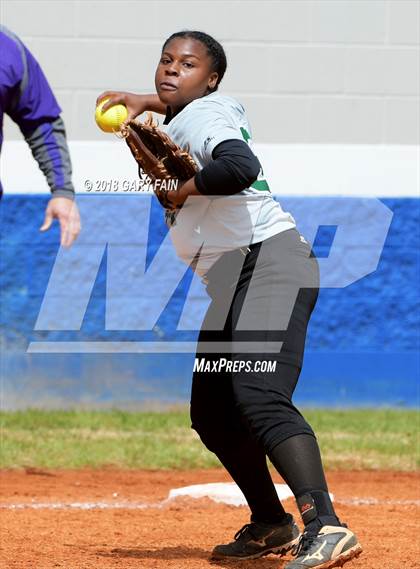 Thumbnail 1 in Grundy County vs Silverdale Academy photogallery.