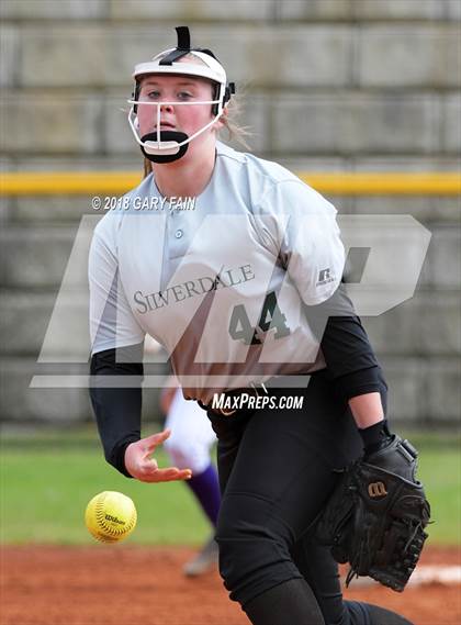 Thumbnail 3 in Grundy County vs Silverdale Academy photogallery.