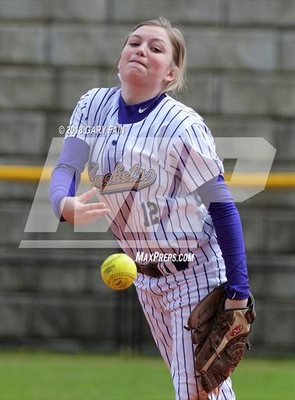 Thumbnail 1 in Grundy County vs Silverdale Academy photogallery.